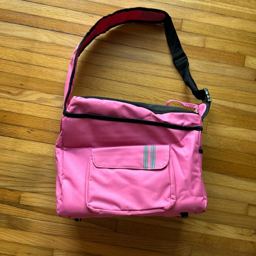 NWT Pet Life Travel carrier. Pink.